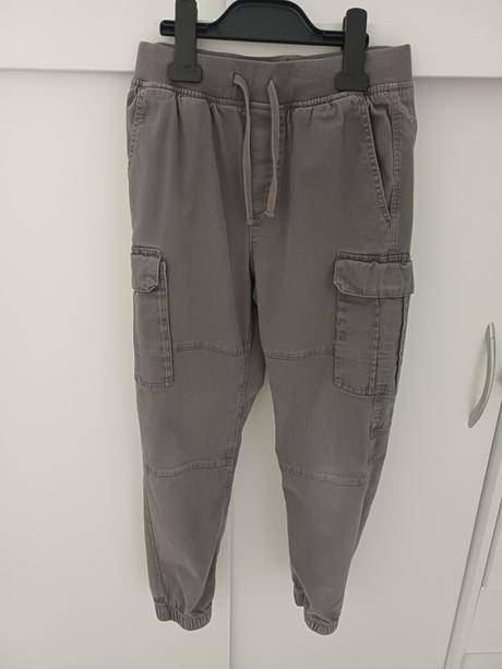 Kapsáče, h&m,140