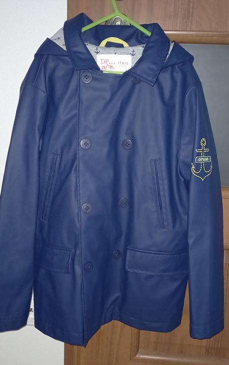 Bunda do dažďa, 146