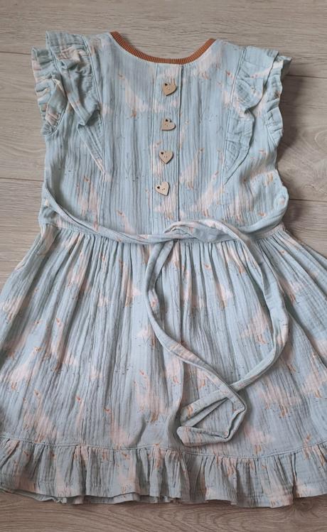 Mušelinivé šaty s húskami, 128