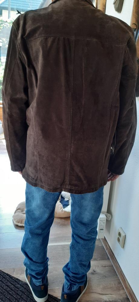 Kožené sako-kabát, 52