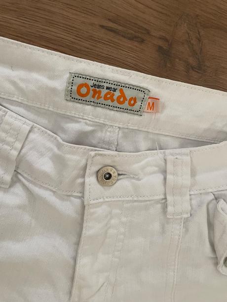 Dzinsove tristvrtaky, m