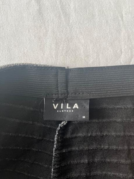 Vila štrukturovaná sukňa vel.m, m