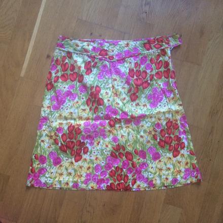Kvietkovana sukna, m