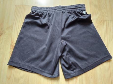 Šortky, kipsta,134