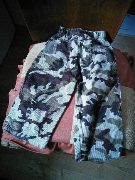 Maskáčové manchestraky, 92