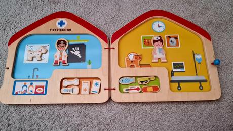 Hape drevená magnetická kniha, 