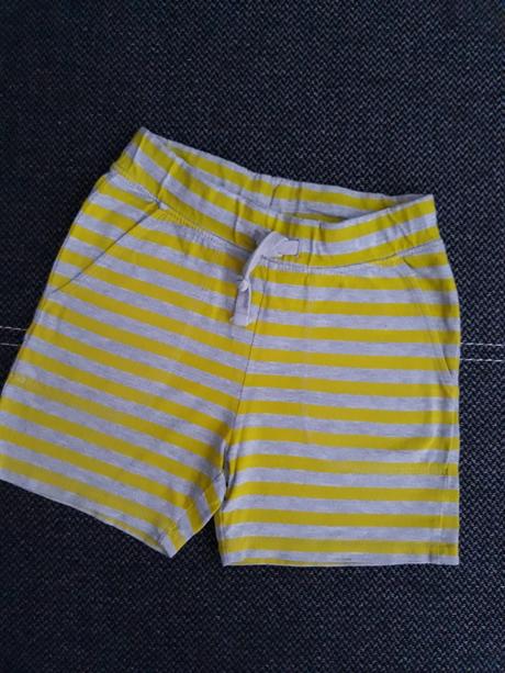 Pohodlne kratasky pre chlapceka 98/104, h&m,104