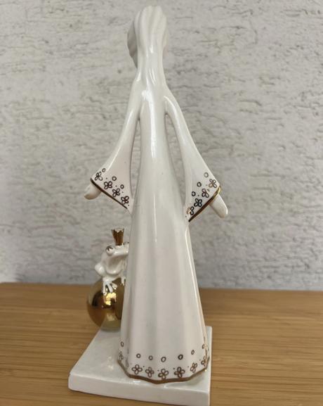 Znackova vintage socha porcelan soska princezna a,