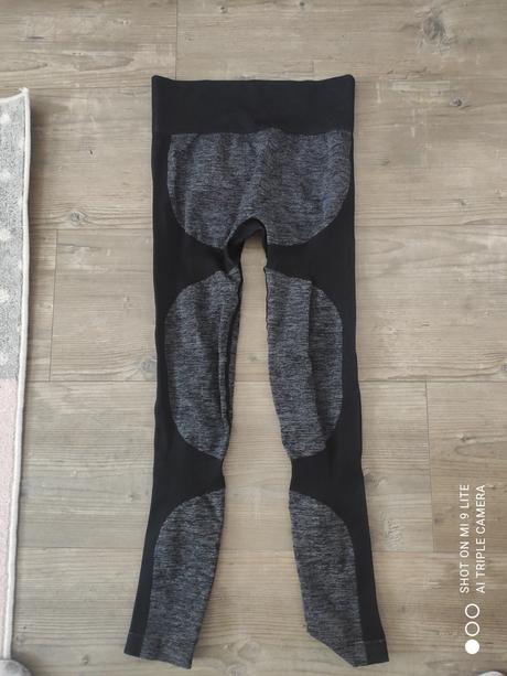 Sedo cierne leginy, m