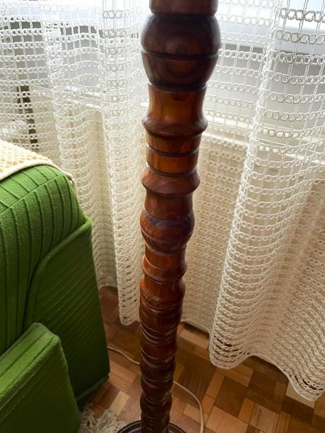 Drevená naturálna lampa, 