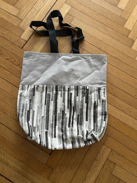 Pevná plátená taška,