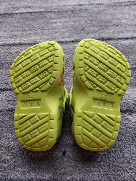 Dinosaurove kroksy, pepco,23