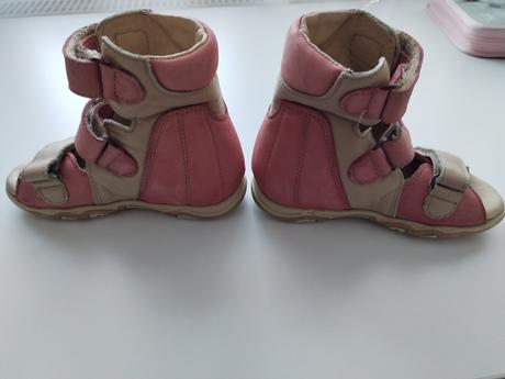 Ortopedické sandalky, 26