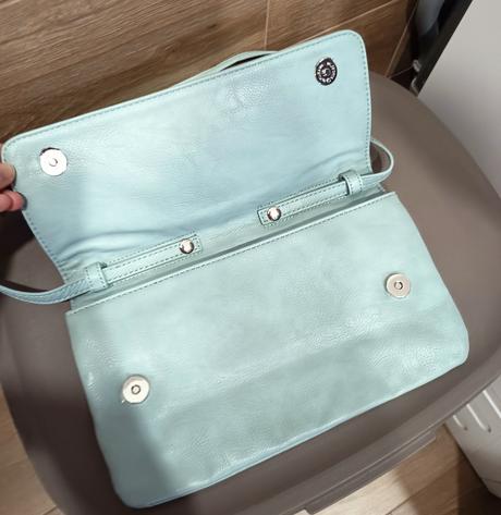 Kabelka esprit, esprit