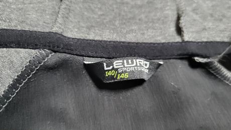 Mikina velk. 140/146, lewro,140