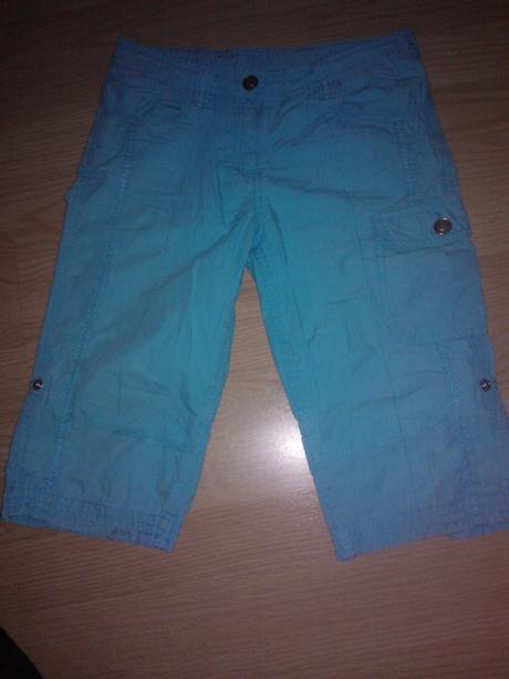 Tristvrtove nohavice, 140