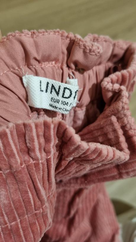 Mencestrové gate lindex, lindex,104