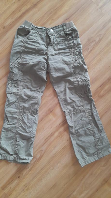 Letné nohavice, 122