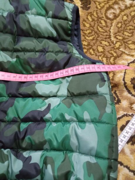 Maskáčová vesta, 110