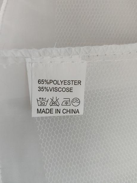 Dievčenské šaty s ružami, 86