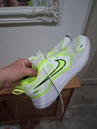 Ľahučké makkucke nike, nike,37