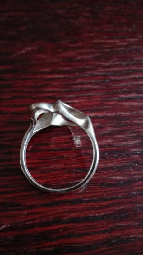 Strieborny prsten, 