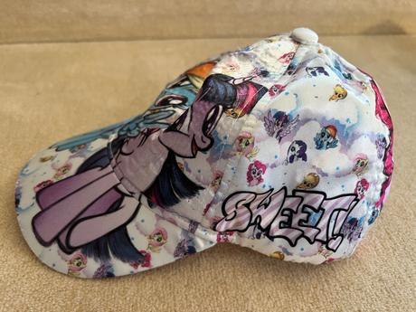 Šiltovka pre dievča pony tale, 54