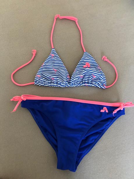 Dievcenske plavky, 140