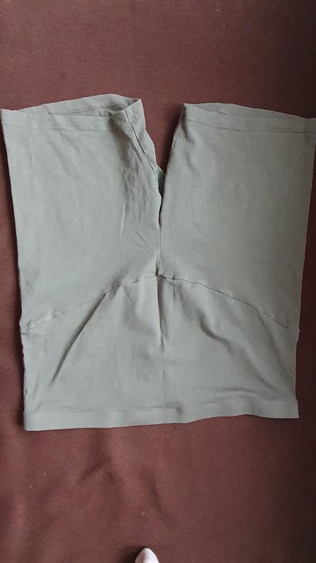 Tehotenské kraťasy, xl