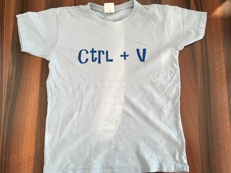 Bledomodré tričko, 146