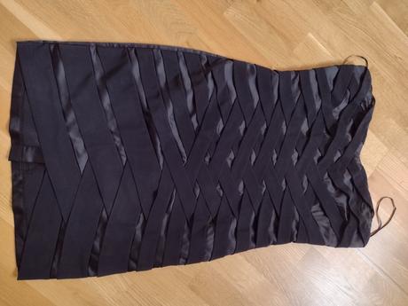 Koktailové šaty bez ramienok, orsay,38