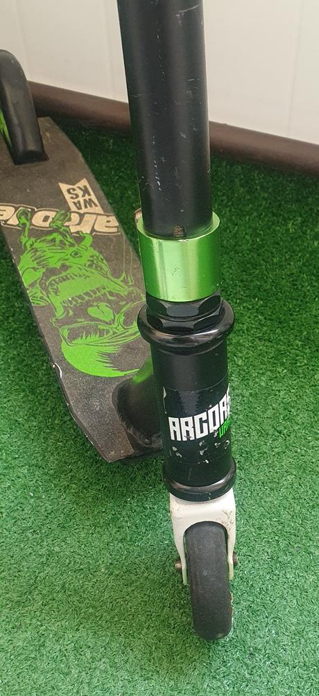 Kolobezka arcore waks zelena,