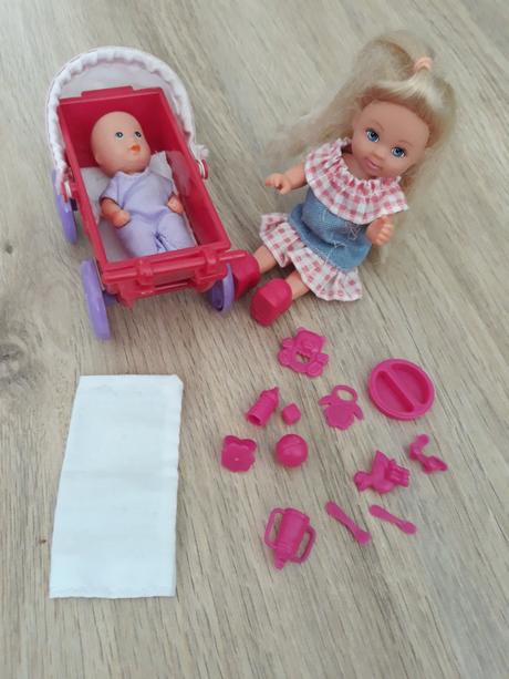 Bábiky s príslušenstvom, 