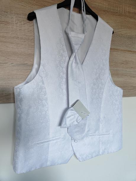 Svadobná/sviatočná vesta, 52