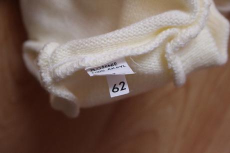 Tenký svetrík s čiapočkou, 62