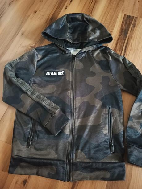 Teplejšia mikina 146/152, 146