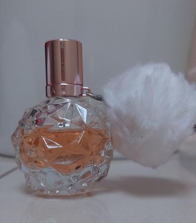 Predam original parfemy-zostatky, 