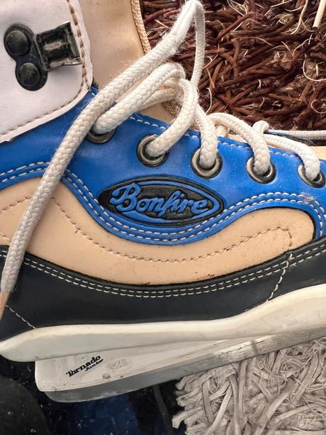 Bonfire utah tornádo junior korcule vel.33, 33