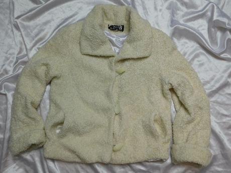 Pekny kratky kabatik, 40