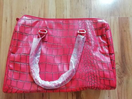 Kabelka s peňaženkou, avon