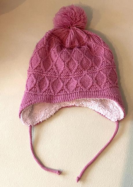 Pletená čiapka s brmbolcom, 57 cm,