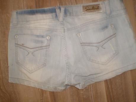 Dámske riflové kraťasy, 28