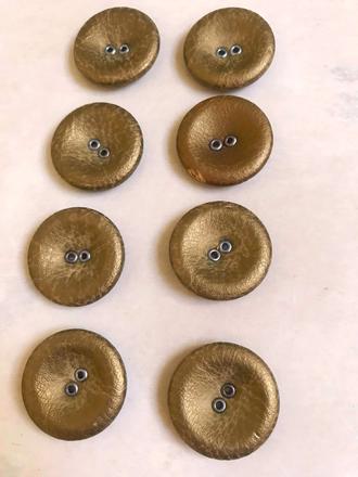 Zlatohnedé gombíky 8 ks, 