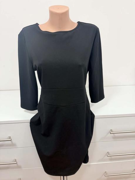 Elegantné čierne šaty mierne elastické, xl