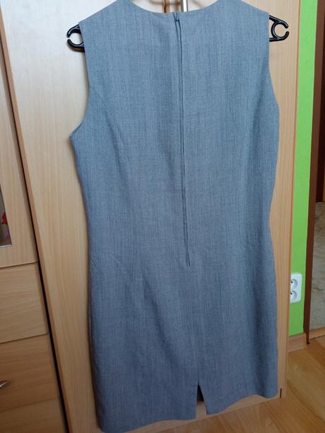 Šaty rovného strihu, 36