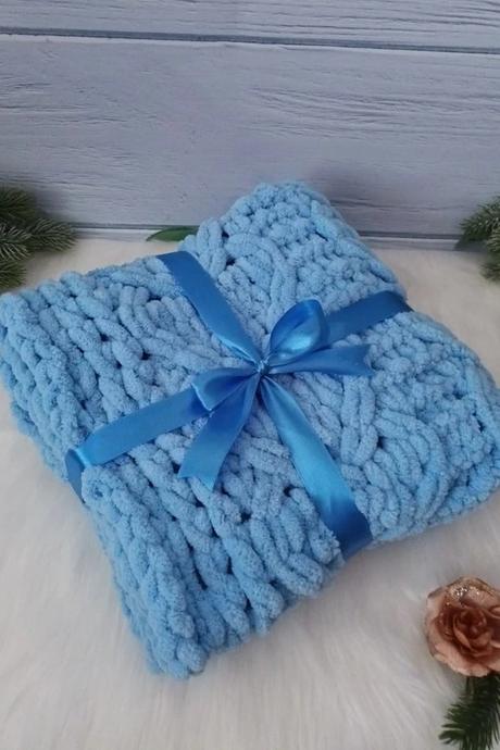 Mäkučká detská puffy deka do kočíka modrá srdiečko, 