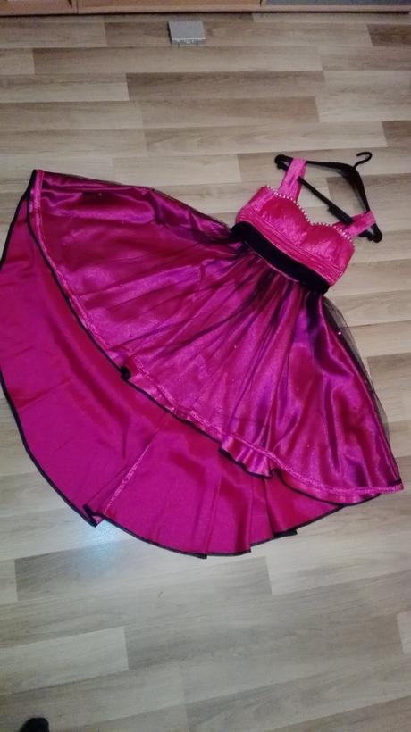 Spoločenské šaty, 37