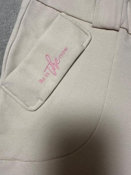 Svetlobéžové elastické pohodlné nohavice magenta, m