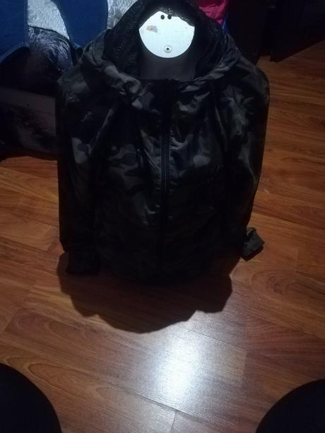 Maskáčova tenka vetrovka, l