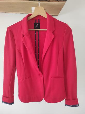 Červené sako, reserved,36